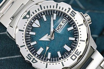 深圳劳力士表官方售后洗油